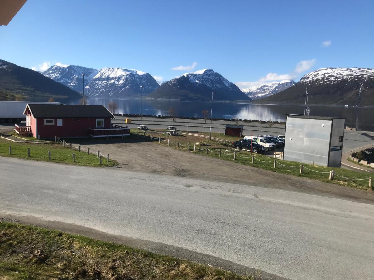 Lyngenfjord Gammelhotell Olderdalen Buitenkant foto